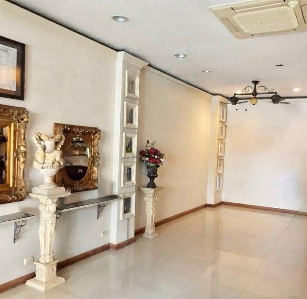 พรีเมี่ยม เพลส 5 เอกมัย-รามอินทรา (Premium Place 5 Ekamai-Ramintra ), bangkok, ถนนรามอินทรา, Nuan Chan, Bueng Kum, Bangkok, 4 Bedrooms, 200 sqm, Townhouse For Sale, by คุณ กัญญ์ชญา คารมดี (จิ๋ว), 500587680 - DDproperty.com