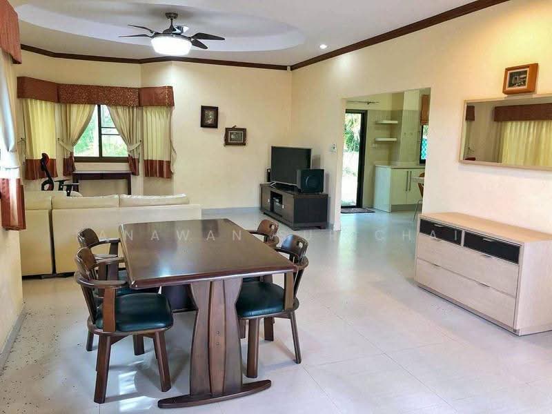 Baan Dusit Pattaya Lake, chon-buri, Entrance Road, Huai Yai, Bang Lamung (Pattaya), Chon Buri (Pattaya), 4 Bedrooms, 230 sqm, Single Detached House For Sale, by Tanawan Surichai, 500587698 - DDproperty.com