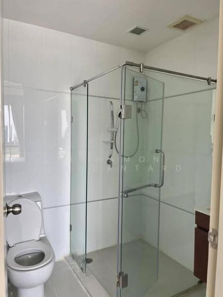 Thru Thonglor, bangkok, Petchaburi Road, Bang Kapi, Huai Khwang, Bangkok, 2 Bedrooms, 62 sqm, Condo For Rent, by Pichamon Chawbantard, 500587703 - DDproperty.com