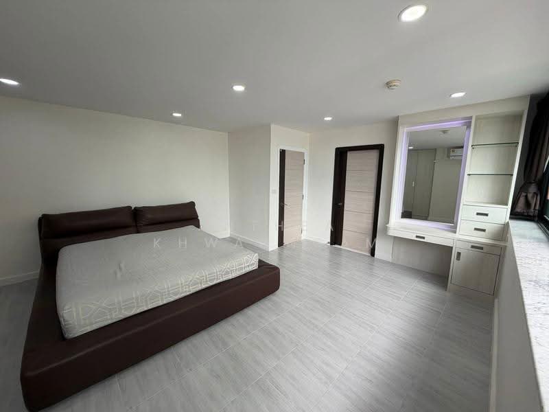 President Park Sukhumvit 24, bangkok, 99 Sukhumvit 24 Alley, Khlongtoei Nua, Watthana, Bangkok, 3 Bedrooms, 223 sqm, Condo For Sale, by Anthea Khwanngam, 500587926 - DDproperty.com