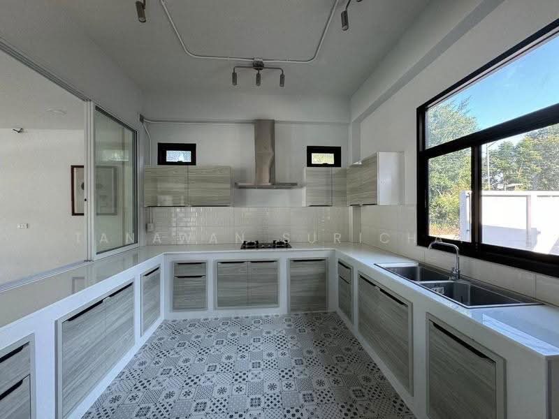 3-BR Villa, chon-buri, Sattahip, Chon Buri (Pattaya), 3 Bedrooms, 343 sqm, Villa For Sale, by Tanawan Surichai, 500587976 - DDproperty.com
