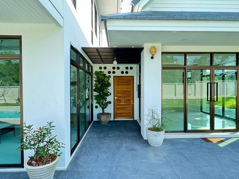 3-BR Villa, chon-buri, Sattahip, Chon Buri (Pattaya), 3 Bedrooms, 343 sqm, Villa For Sale, by Tanawan Surichai, 500587976 - DDproperty.com
