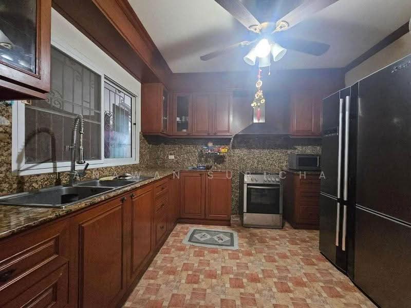 5-BR House, chon-buri, Nong Pru, Bang Lamung (Pattaya), Chon Buri (Pattaya), 5 Bedrooms, 448 sqm, Single Detached House For Sale, by Tanawan Surichai, 500588026 - DDproperty.com