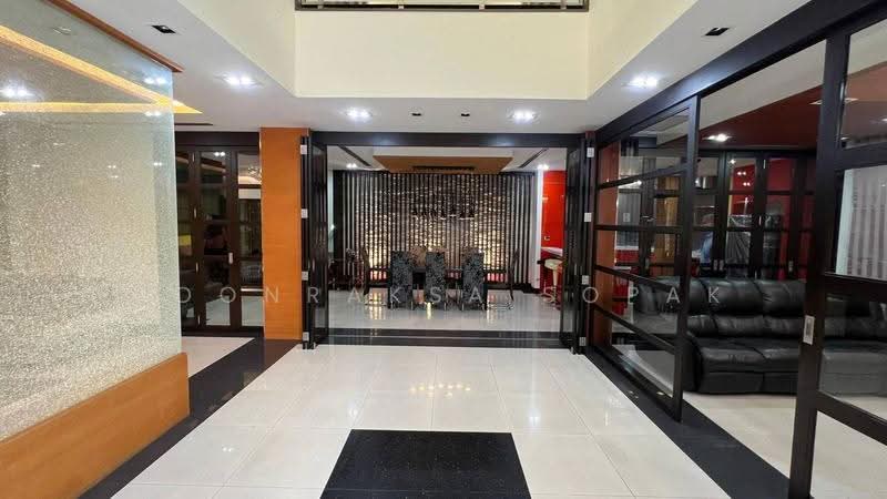 ทาวน์เฮ้าส์ 5-ห้องนอน, กรุงเทพ, คลองตัน, คลองเตย, กรุงเทพ, 264 ตร.ม., ทาวน์เฮ้าส์ ให้เช่า, โดย Boonraksa Sopak, 500588275 - DDproperty.com