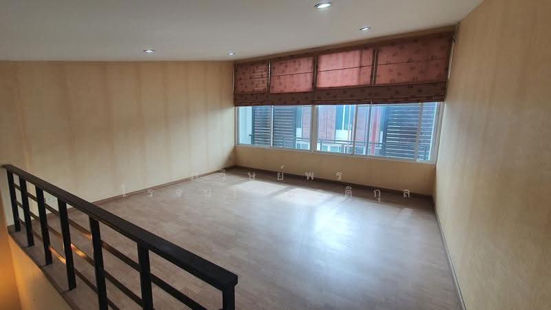 The Attic Lite Chaengwattana, nonthaburi, Soi Si Chai Thong 29/2, Bang Talat, Pak Kret, Nonthaburi, 3 Bedrooms, 200 sqm, Townhouse For Sale, by ภวิษย์พร โรจนเกียรติกุล, 500588297 - DDproperty.com