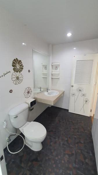 The Attic Lite Chaengwattana : ดิ แอททิคไลท์ แจ้งวัฒนะ , นนทบุรี, ซอย สี่ไชยทอง 29/2, บางตลาด, ปากเกร็ด, นนทบุรี, 200 ตร.ม., ทาวน์เฮ้าส์ ขาย, โดย ภวิษย์พร โรจนเกียรติกุล, 500588297 - DDproperty.com