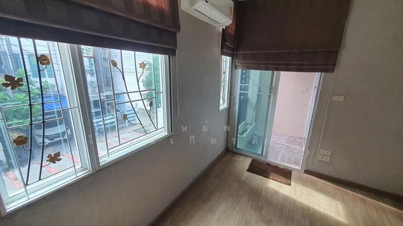 The Attic Lite Chaengwattana, nonthaburi, Soi Si Chai Thong 29/2, Bang Talat, Pak Kret, Nonthaburi, 3 Bedrooms, 200 sqm, Townhouse For Sale, by ภวิษย์พร โรจนเกียรติกุล, 500588297 - DDproperty.com