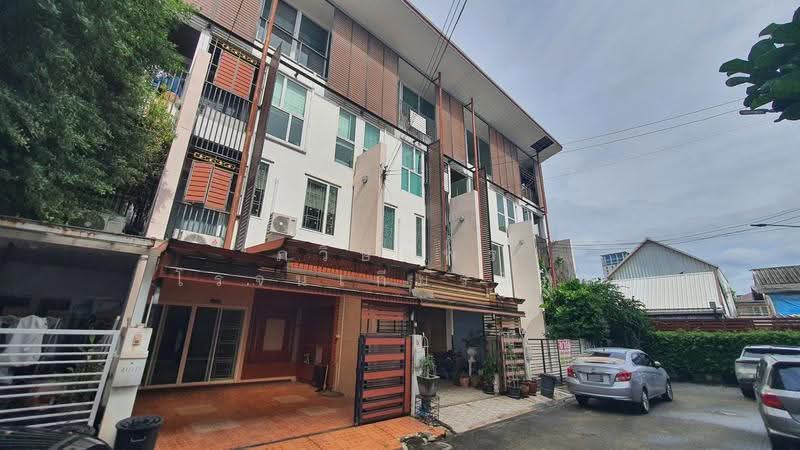 The Attic Lite Chaengwattana, nonthaburi, Soi Si Chai Thong 29/2, Bang Talat, Pak Kret, Nonthaburi, 3 Bedrooms, 200 sqm, Townhouse For Sale, by ภวิษย์พร โรจนเกียรติกุล, 500588297 - DDproperty.com