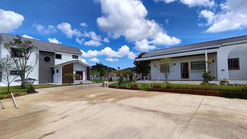 5-BR Villa, prachuap-khiri-khan, Nong Kae, Hua Hin, Prachuap Khiri Khan, 5 Bedrooms, 510 sqm, Villa For Sale, by Nithiroj Thipsukum, 500588518 - DDproperty.com