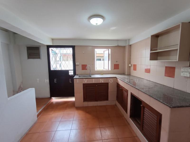 อาคารพาณิชย์ รามอินทรา กม.2 (ซอยลาดปลาเค้า 93), bangkok, Anusaowari, Bang Khen, Bangkok, 3 Bedrooms, 250 sqm, Townhouse For Sale, by THE LIVING HUB, 500588678 - DDproperty.com