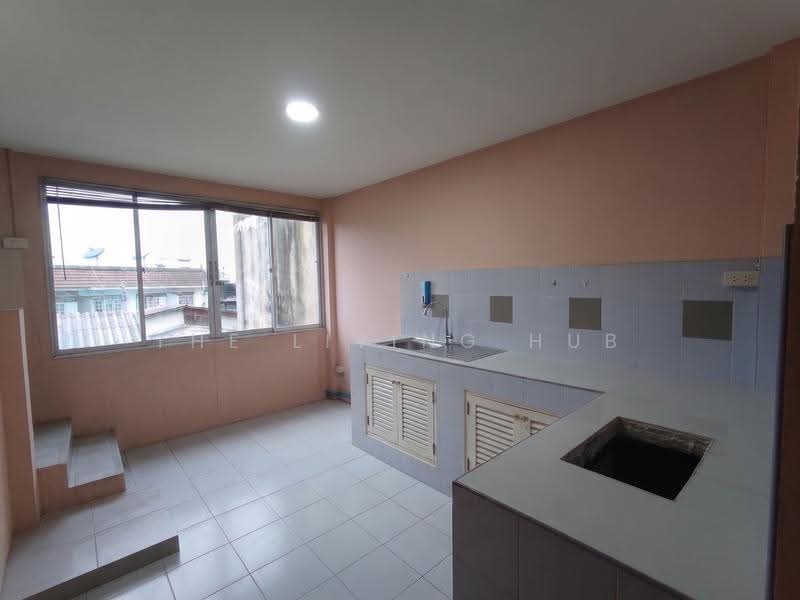 อาคารพาณิชย์ รามอินทรา กม.2 (ซอยลาดปลาเค้า 93), bangkok, Anusaowari, Bang Khen, Bangkok, 3 Bedrooms, 250 sqm, Townhouse For Sale, by THE LIVING HUB, 500588678 - DDproperty.com