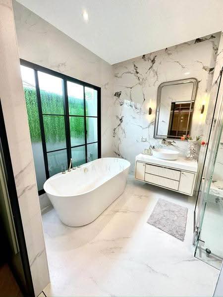 Nantawan Rama 9 - New Krungthepkreetha, bangkok, Saphan Sung, Bangkok, 4 Bedrooms, 302 sqm, Single Detached House For Sale, by Anthea Khwanngam, 500588724 - DDproperty.com