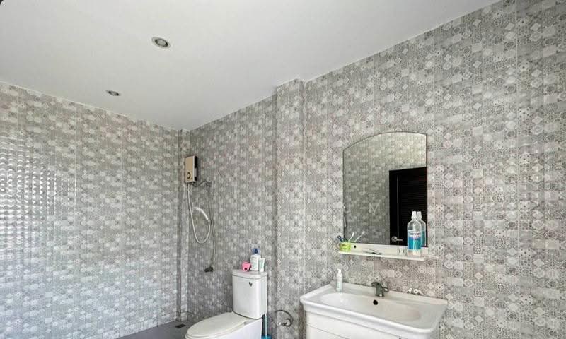 4-BR House, prachuap-khiri-khan, Nong Kae, Hua Hin, Prachuap Khiri Khan, 4 Bedrooms, 290 sqm, Single Detached House For Sale, by Nithiroj Thipsukum, 500588758 - DDproperty.com