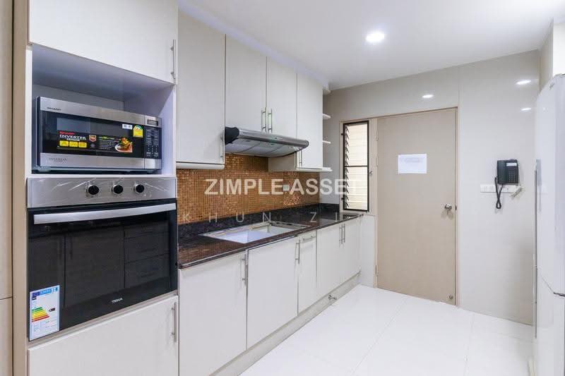 G.P. Grande Tower, bangkok, 55 Sukhumvit 23, Khlongtoei Nua, Watthana, Bangkok, 3 Bedrooms, 180 sqm, Condo For Rent, by Khun Zia, 500588800 - 3 Bedrooms 220 sq.m. - DDproperty.com