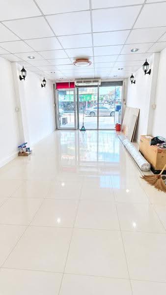 ขายอาคารพาณิชย์ 3.5 ชั้น เสนานิคม 1 ลาดพร้าว ทำเลค้าขายดี พื้นที่ 320 ตร.ม. พร้อมดาดฟ้า, bangkok, Lat Phrao, Bangkok, , 240 sqm, Shophouse For Sale, by สนใจนัดดูอาคาร, 500588891 - DDproperty.com