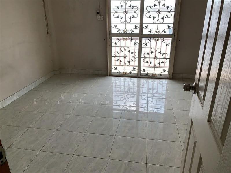 รุ่งกิจวิลล่า14 ซอยร่มเกล้า38, bangkok, ถนนร่มเกล้า, Khlong Sam Prawet, Lat Krabang, Bangkok, , 200 sqm, Shophouse For Sale, by คุณ ธัญพิสิษฐ์ จิตประพัฒน์ (โซน), 500588917 - DDproperty.com
