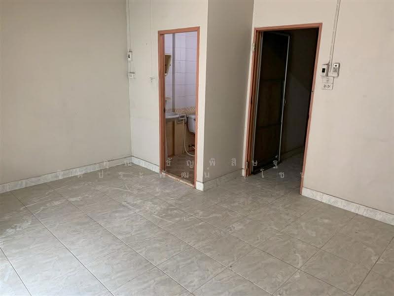 รุ่งกิจวิลล่า14 ซอยร่มเกล้า38, bangkok, ถนนร่มเกล้า, Khlong Sam Prawet, Lat Krabang, Bangkok, , 200 sqm, Shophouse For Sale, by คุณ ธัญพิสิษฐ์ จิตประพัฒน์ (โซน), 500588917 - DDproperty.com