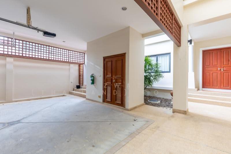 5-Bedroom Lakeview Villa for Sale at Angsana Villas, Laguna Phuket, phuket, Choeng Thale, Thalang, Phuket, 5 Bedrooms, 260 sqm, Villa For Sale, by Fazwaz (Thailand) Co., Ltd., 500588980 - DDproperty.com