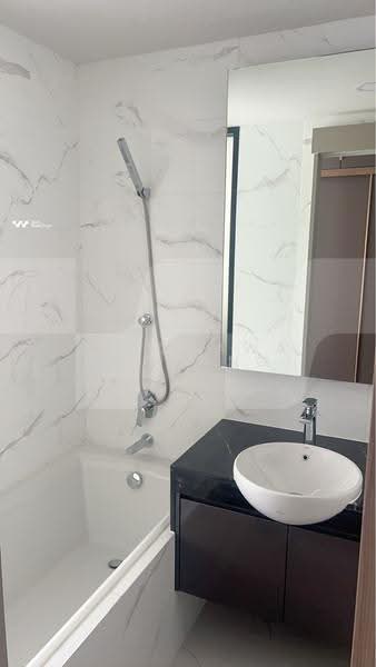 Cloud Thonglor-Phetchaburi, bangkok, 1986 New Petchaburi Road, Bang Kapi, Huai Khwang, Bangkok, 1 Bedroom, 34 sqm, Condo For Rent, by Ratchawan Huang, 500588985 - DDproperty.com