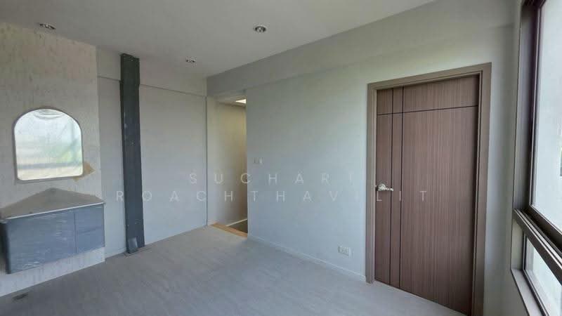 Complete Renovated 3-Story Townhome for Sale 44 Sq. Wah @ Bang Na-Trat 53, samut-prakan, Bangna Trad 53, Bang Kaeo, Bang Plee, Samut Prakan, 3 Bedrooms, 300 sqm, Townhouse For Sale, by Suchart Roachthavilit, 500588992 - DDproperty.com