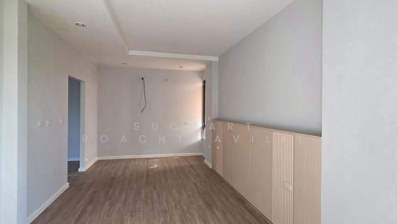 Complete Renovated 3-Story Townhome for Sale 44 Sq. Wah @ Bang Na-Trat 53, samut-prakan, Bangna Trad 53, Bang Kaeo, Bang Plee, Samut Prakan, 3 Bedrooms, 300 sqm, Townhouse For Sale, by Suchart Roachthavilit, 500588992 - DDproperty.com