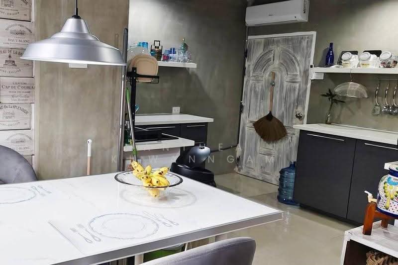 Beverly Tower, bangkok, 52 Soi Chai Yot, Khlongtoei Nua, Watthana, Bangkok, 3 Bedrooms, 230 sqm, Condo For Sale, by Anthea Khwanngam, 500589019 - DDproperty.com