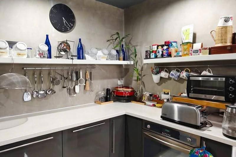 Beverly Tower, bangkok, 52 Soi Chai Yot, Khlongtoei Nua, Watthana, Bangkok, 3 Bedrooms, 230 sqm, Condo For Sale, by Anthea Khwanngam, 500589019 - DDproperty.com