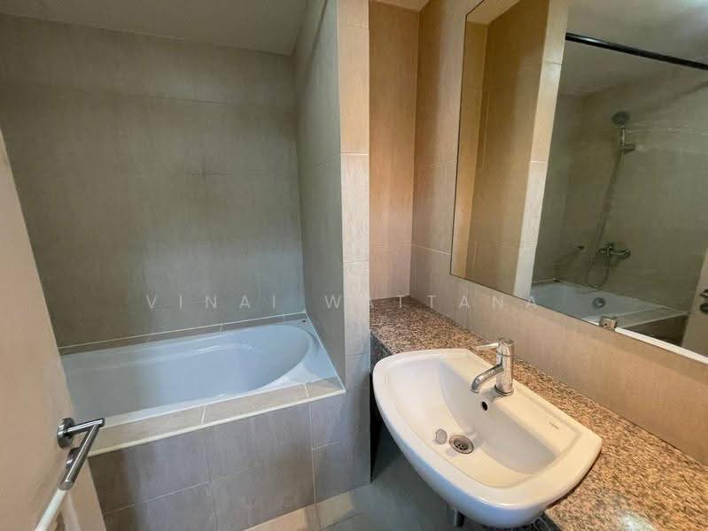 The Clover Thonglor Residence, bangkok, Soi Sukhumvit 55, Khlong Tan Nua, Watthana, Bangkok, 1 Bedroom, 35 sqm, Condo For Rent, by Vinai Wattana, 500589145 - DDproperty.com