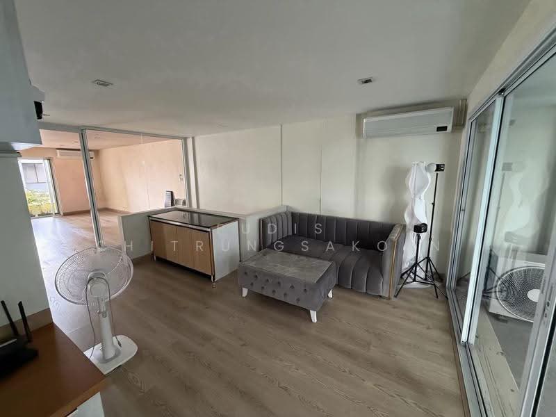 3-Level Commercial Space for Rent – Sukhumvit, Ekkamai, bangkok, Khlong Tan Nua, Watthana, Bangkok, , 300 sqm, Shophouse For Rent, by Pudis Chitrungsakorn, 500589313 - DDproperty.com