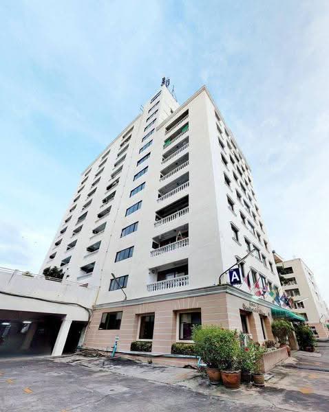 Omni Suites Aparts-Hotel, bangkok, 25 Soi Srinakarin 9, Suan Luang, Bangkok, 3 Bedrooms, 108 sqm, Apartment For Rent, by Vinai Wattana, 500589336 - DDproperty.com
