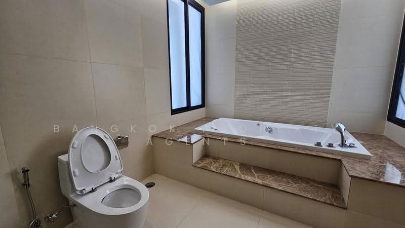 Raveevan Suites, bangkok, Soi Sukhumvit 31 Yak 2, Khlong Tan Nua, Watthana, Bangkok, 4 Bedrooms, 420 sqm, Condo For Rent, by BANGKOK PROPERTY AGENTS, 500589353 - DDproperty.com