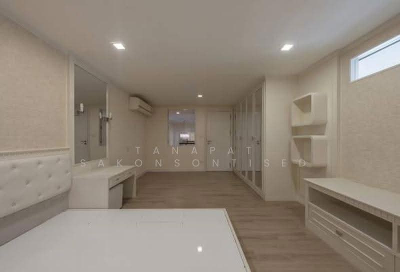 The Emporio Place, bangkok, 93 Soi Sukhumvit 24, Sukhumvit Road, Khong Tan, Khlong Toei, Bangkok, 2 Bedrooms, 180 sqm, Condo For Rent, by Tanapat Sakonsontised, 500589373 - DDproperty.com