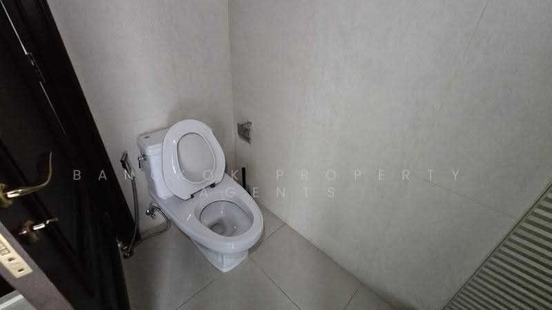 Raveevan Suites, bangkok, Soi Sukhumvit 31 Yak 2, Khlong Tan Nua, Watthana, Bangkok, 4 Bedrooms, 551 sqm, Condo For Rent, by BANGKOK PROPERTY AGENTS, 500589426 - DDproperty.com