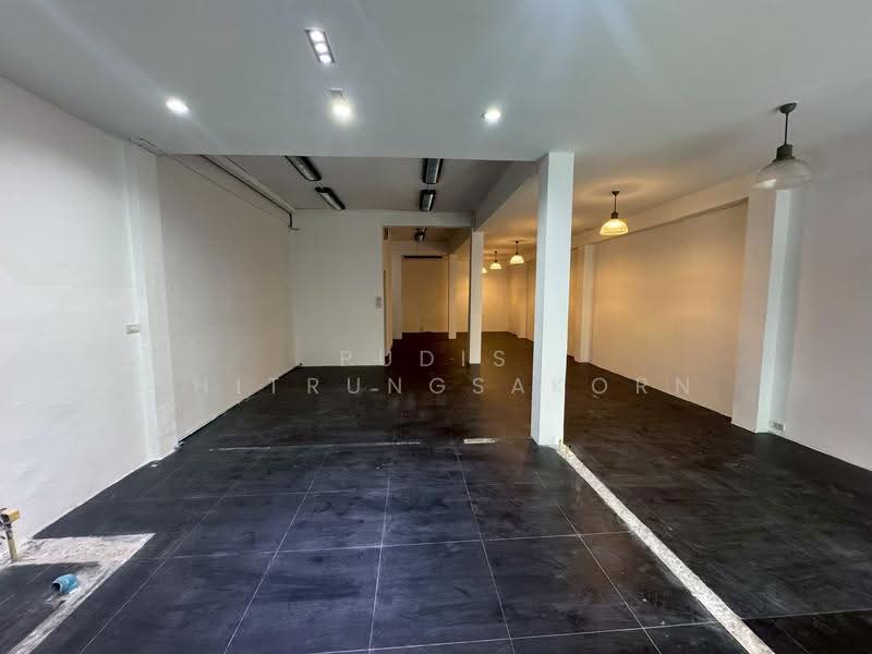 3-Storey Commercial Building for Rent – Thonglor, bangkok, Khlong Tan Nua, Watthana, Bangkok, , 154 sqm, Shophouse For Rent, by Pudis Chitrungsakorn, 500589545 - DDproperty.com