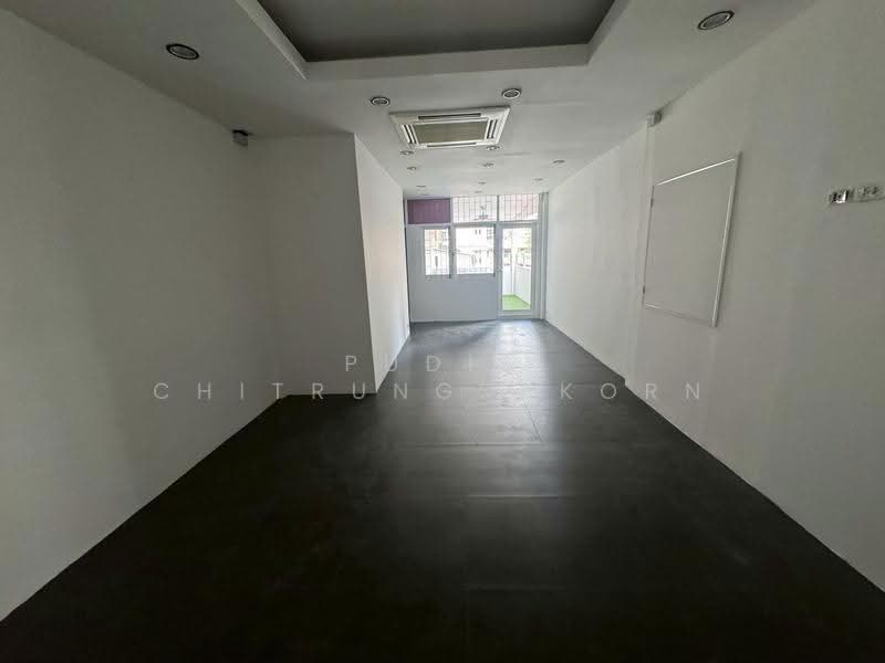 อาคารพาณิชย์ให้เช่า ทองหล่อ ทำเล Prime Location ใจกลางสุขุมวิท, กรุงเทพ, คลองตันเหนือ, วัฒนา, กรุงเทพ, 154 ตร.ม., ตึกแถว-อาคารพาณิชย์ ให้เช่า, โดย Pudis Chitrungsakorn, 500589545 - DDproperty.com