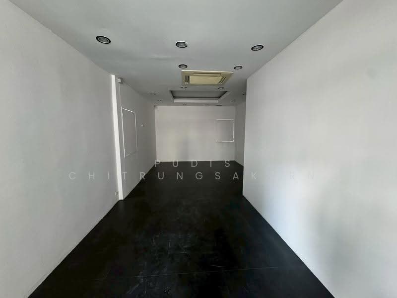 อาคารพาณิชย์ให้เช่า ทองหล่อ ทำเล Prime Location ใจกลางสุขุมวิท, กรุงเทพ, คลองตันเหนือ, วัฒนา, กรุงเทพ, 154 ตร.ม., ตึกแถว-อาคารพาณิชย์ ให้เช่า, โดย Pudis Chitrungsakorn, 500589545 - DDproperty.com