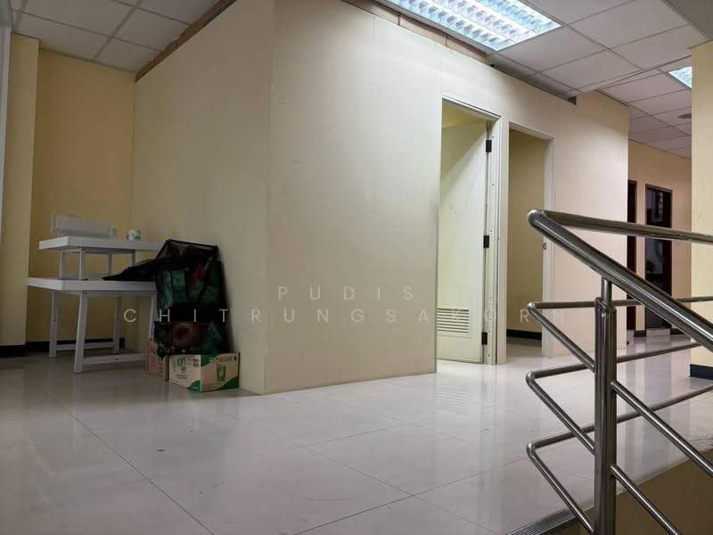 1st–2nd Floor Commercial Space for Rent – Sampeng | Yaowarat, bangkok, Chakkrawat, Samphanthawong, Bangkok, , 240 sqm, Shophouse For Rent, by Pudis Chitrungsakorn, 500589699 - DDproperty.com