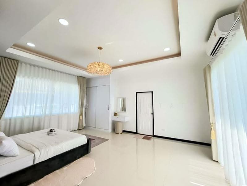 Premium 3 Bed Pool Villa for Sale Huay Yai Near Jomtien Beach, chon-buri, Nong Pru, Bang Lamung (Pattaya), Chon Buri (Pattaya), 3 Bedrooms, 400 sqm, Villa For Sale, by PLC real estate, 500589727 - DDproperty.com