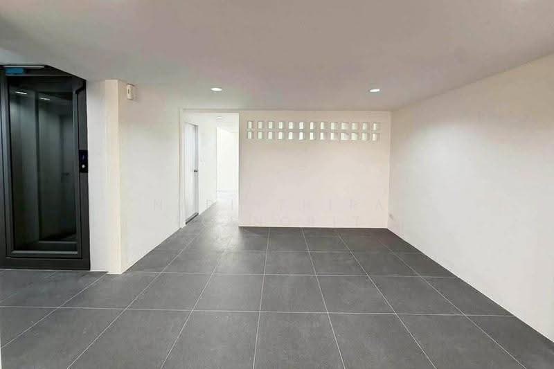 Prominent Place, bangkok, Ramkhamhaeng 24 Alley, Hua Mak, Bang Kapi, Bangkok, 4 Bedrooms, 368 sqm, Townhouse For Rent, by Narinthira Roengrit, 500589935 - DDproperty.com
