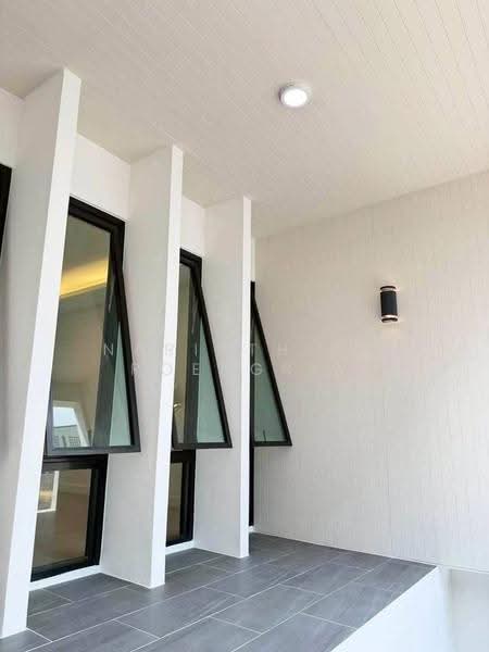 Prominent Place, bangkok, Ramkhamhaeng 24 Alley, Hua Mak, Bang Kapi, Bangkok, 4 Bedrooms, 368 sqm, Townhouse For Rent, by Narinthira Roengrit, 500589935 - DDproperty.com