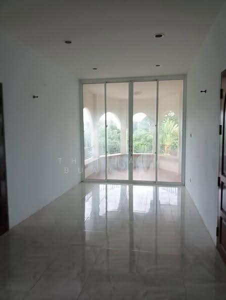 4-BR House, bangkok, Hua Mak, Bang Kapi, Bangkok, 4 Bedrooms, 445 sqm, Single Detached House For Rent, by Thachaya Buanong, 500590080 - DDproperty.com