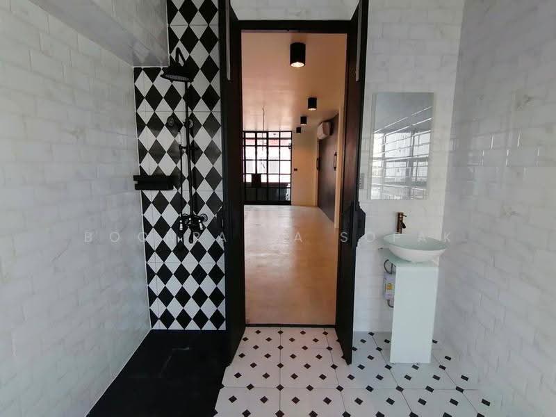 4-BR House, bangkok, Phra Kanong Nua, Watthana, Bangkok, 4 Bedrooms, 256 sqm, Single Detached House For Rent, by Boonraksa Sopak, 500590125 - DDproperty.com