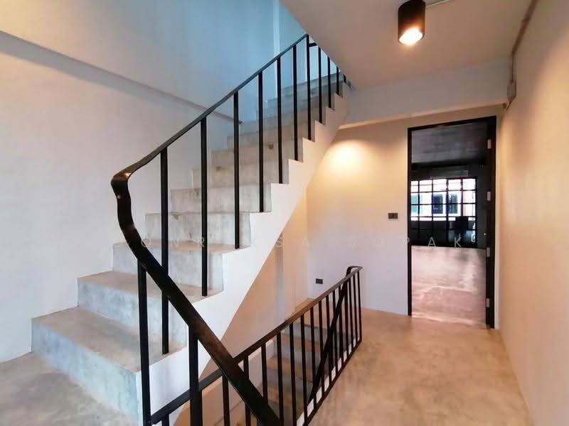 4-BR House, bangkok, Phra Kanong Nua, Watthana, Bangkok, 4 Bedrooms, 256 sqm, Single Detached House For Rent, by Boonraksa Sopak, 500590125 - DDproperty.com