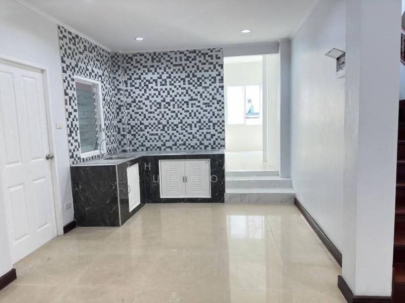 4-BR House, bangkok, Saen Sab, Min Buri, Bangkok, 4 Bedrooms, 325 sqm, Single Detached House For Sale, by Thachaya Buanong, 500590154 - DDproperty.com