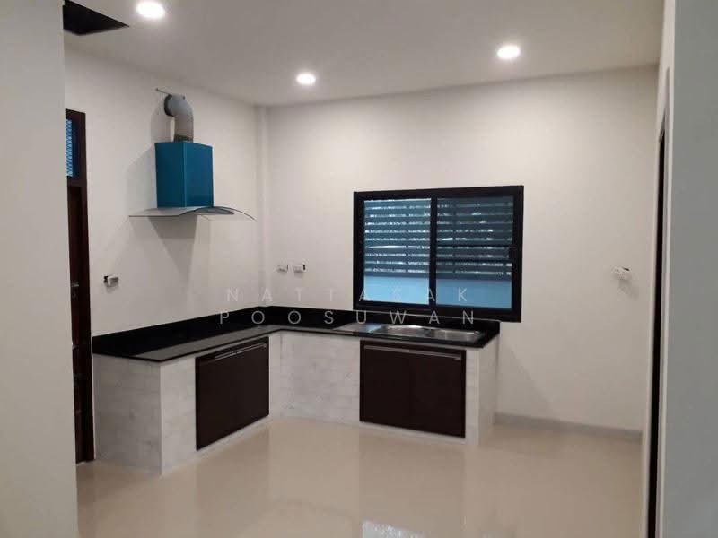 2-BR House, chon-buri, Si Racha, Chon Buri (Pattaya), 2 Bedrooms, 250 sqm, Single Detached House For Sale, by Nattasak Poosuwan, 500590191 - DDproperty.com