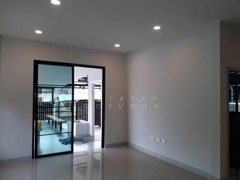บ้าน 2-ห้องนอน, ชลบุรี, ศรีราชา, ชลบุรี, 250 ตร.ม., บ้านเดี่ยว ขาย, โดย Nattasak Poosuwan, 500590191 - DDproperty.com