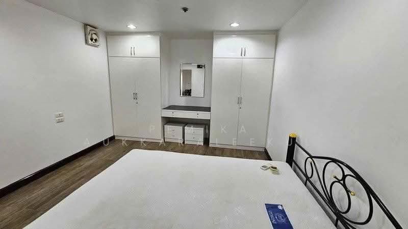 Crystal Garden, bangkok, 217 Sukhumvit 4 Alley, Khlong Toei, Bangkok, 2 Bedrooms, 123 sqm, Condo For Sale, by Pemika Aukkaraleekul, 500590330 - DDproperty.com