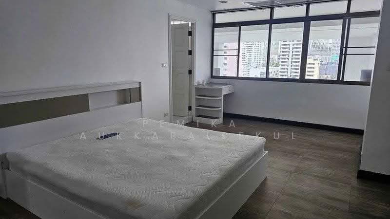 Crystal Garden Condominium : คริสตัล การ์เด้น, กรุงเทพ, 217 ถนนสุขุมวิท ซอย 4, คลองเตย, กรุงเทพ, 123 ตร.ม., คอนโด ขาย, โดย Pemika Aukkaraleekul, 500590330 - DDproperty.com