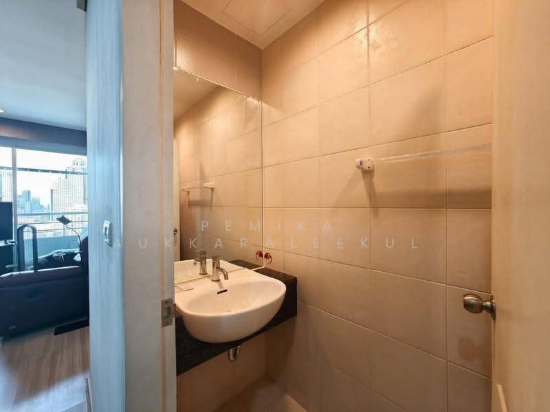 The Light House Sathorn–Chareonnakorn, bangkok, Chareonnakorn Road, Khlong Ton Sai, Khlong San, Bangkok, 3 Bedrooms, 129 sqm, Condo For Sale, by Pemika Aukkaraleekul, 500590368 - DDproperty.com