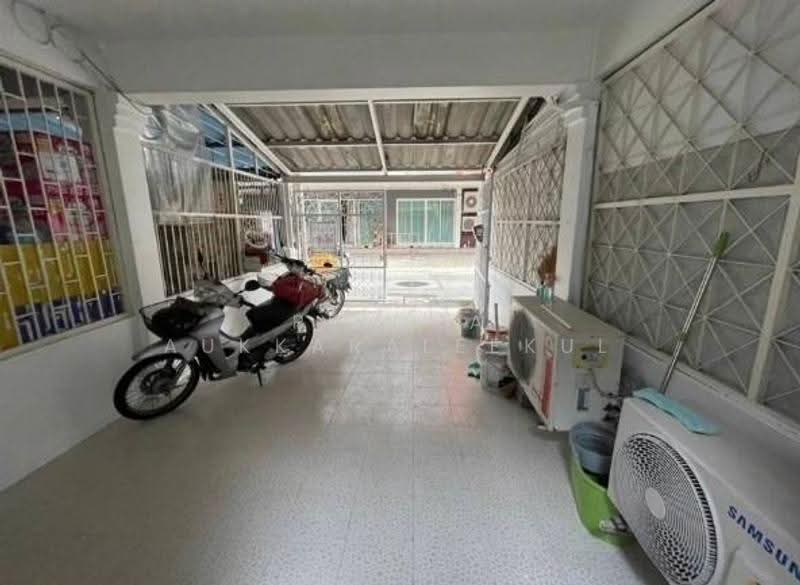 5-BR Townhouse, bangkok, Din Daeng, Bangkok, 5 Bedrooms, 120 sqm, Townhouse For Sale, by Pemika Aukkaraleekul, 500590496 - DDproperty.com